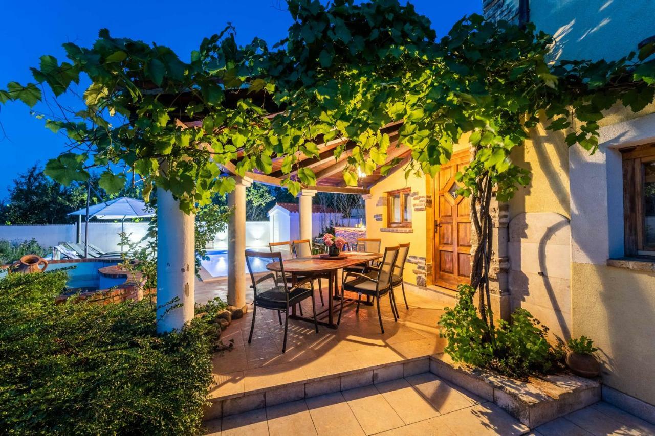 Veliki Vareški Holiday Home Carla And Dajana מראה חיצוני תמונה