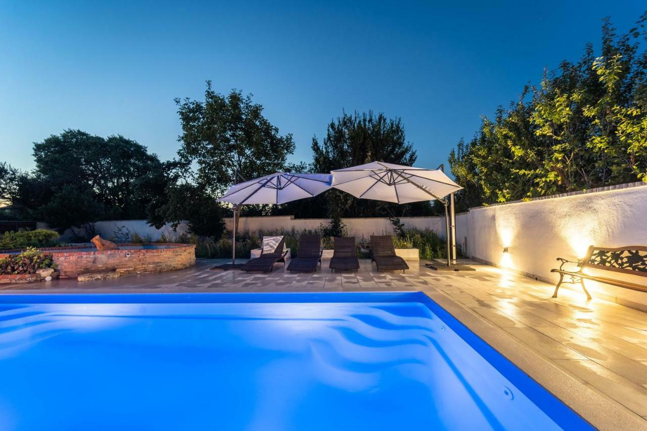 Veliki Vareški Holiday Home Carla And Dajana מראה חיצוני תמונה