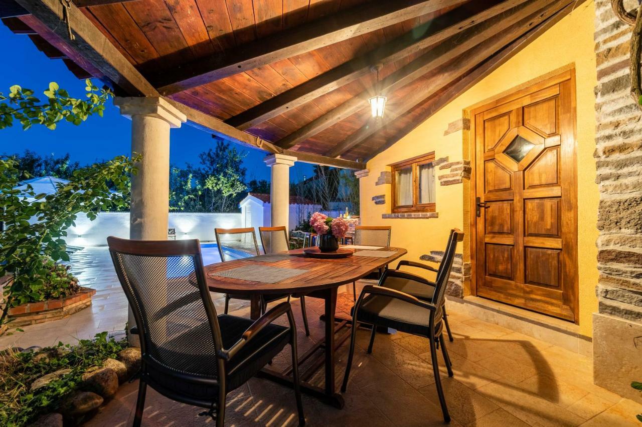 Veliki Vareški Holiday Home Carla And Dajana מראה חיצוני תמונה